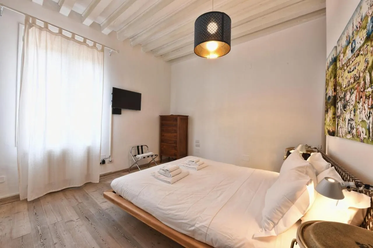 Al Piano - Home Away From Home Venice